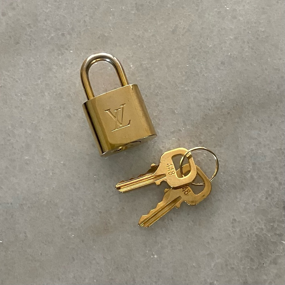 Louis Vuitton Lock & Keys #448